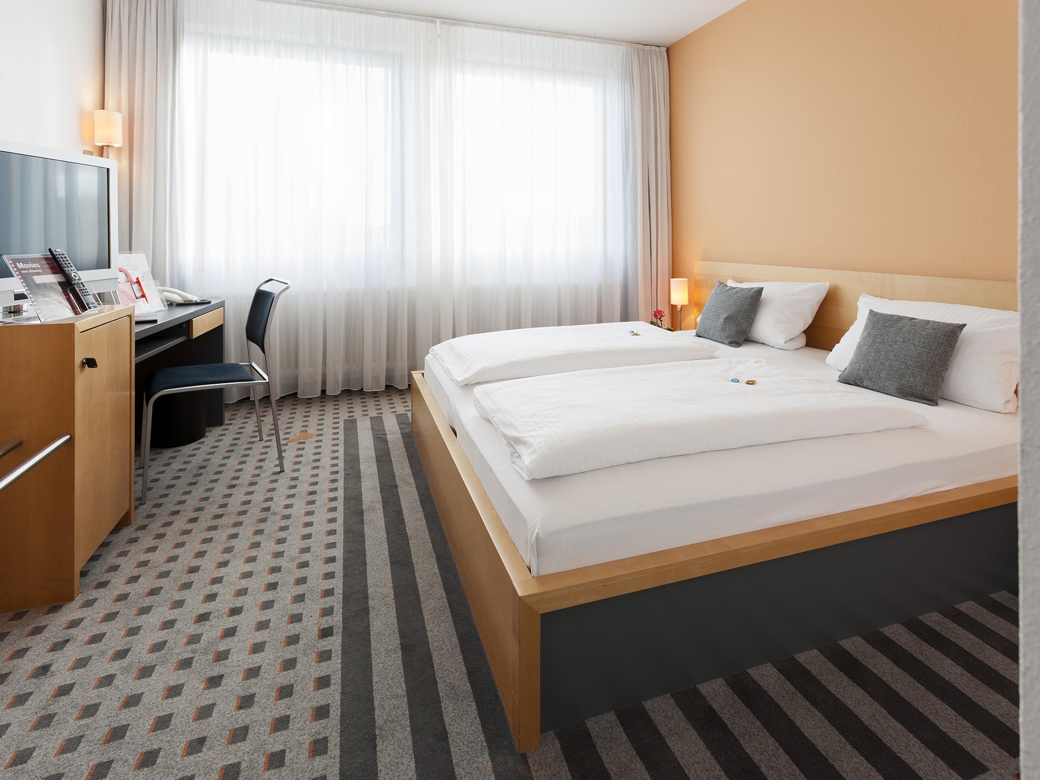 Best Western Hotel Am Europaplatz Königsbrunn Kültér fotó