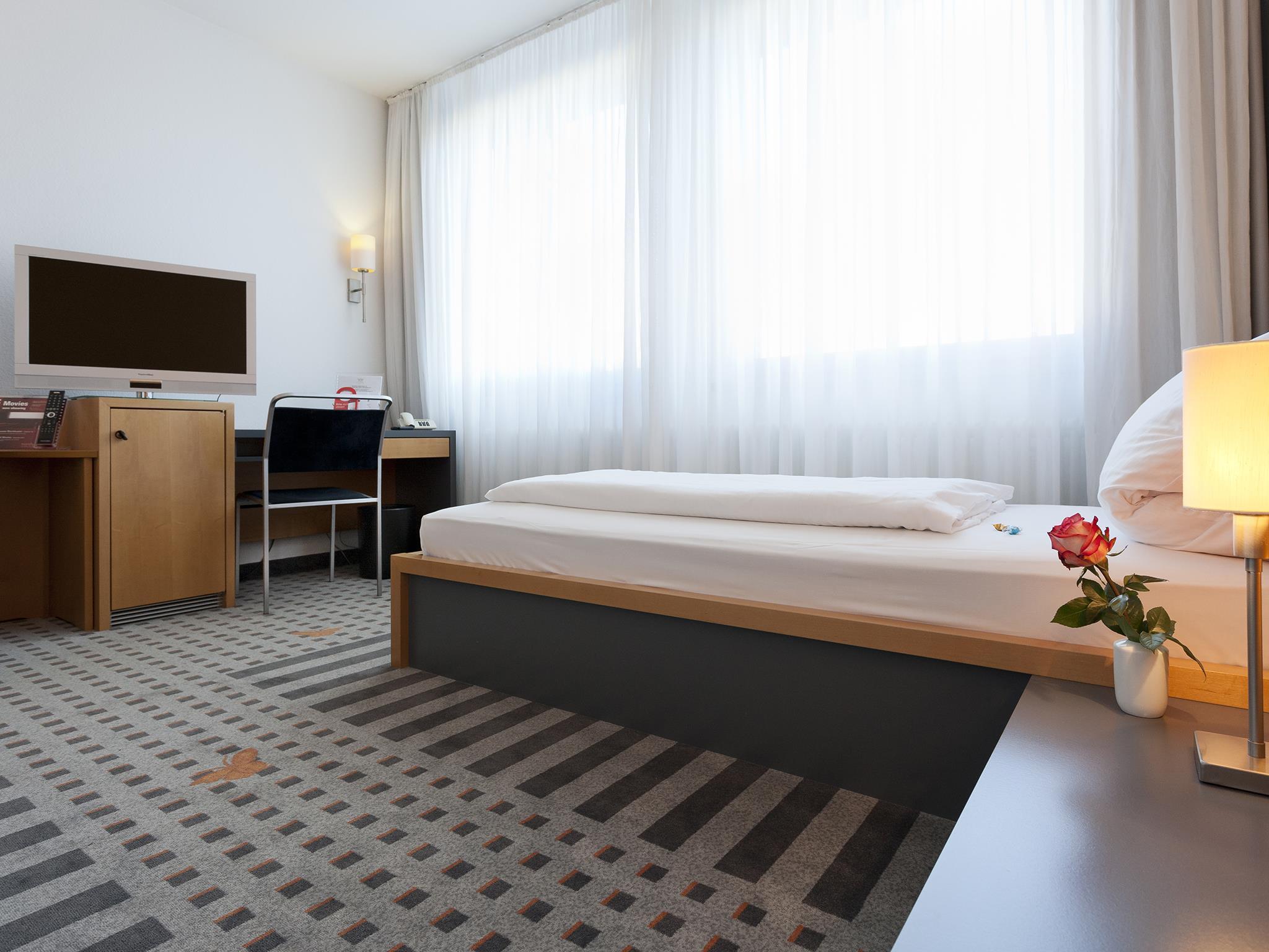 Best Western Hotel Am Europaplatz Königsbrunn Kültér fotó